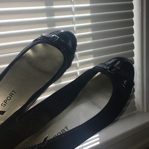 Beautiful black flats!